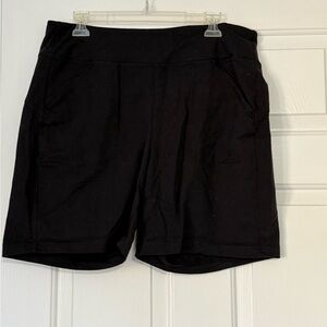 Duluth Trading Co Women's Black Noga Shorts